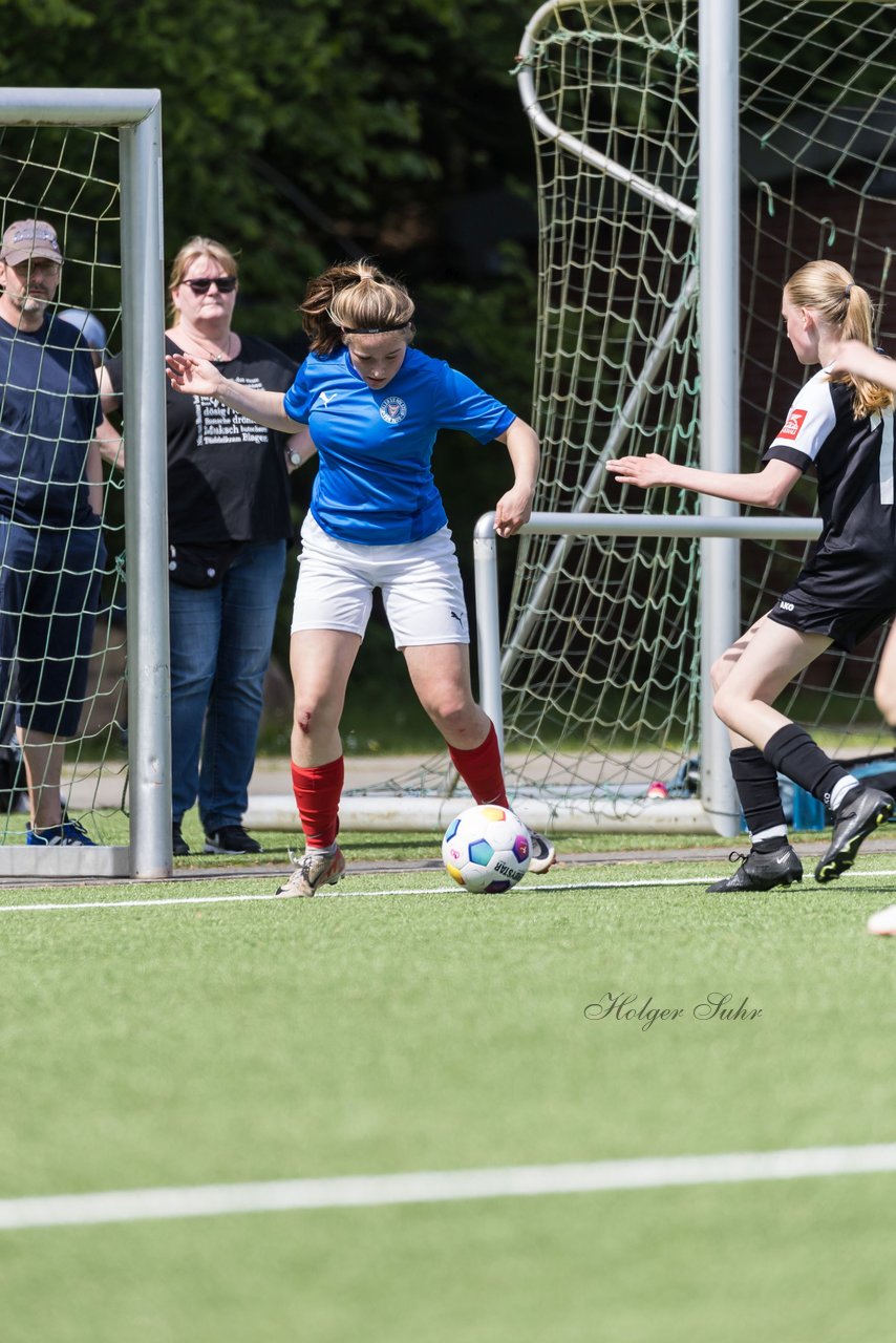 Bild 131 - wBJ SH-Pokalfinale  Holstein-Kiel - SV Viktoria : Ergebnis: 1:0